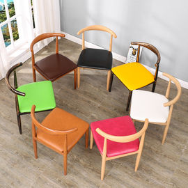 Sillas modernas del comedor de la moda, cuero coloreado que cena sillas con las piernas de madera