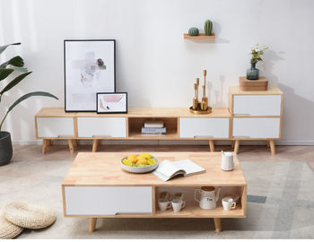 Gabinete de piso de encargo de la sala de estar de los muebles del apartamento de la combinación de la tabla de té del gabinete de madera sólida TV
